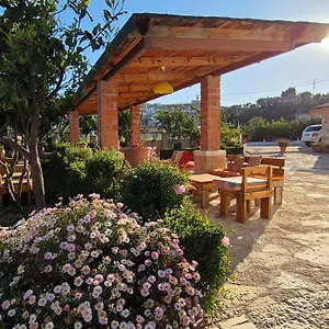 Josana Πανσιόν Σαράντα